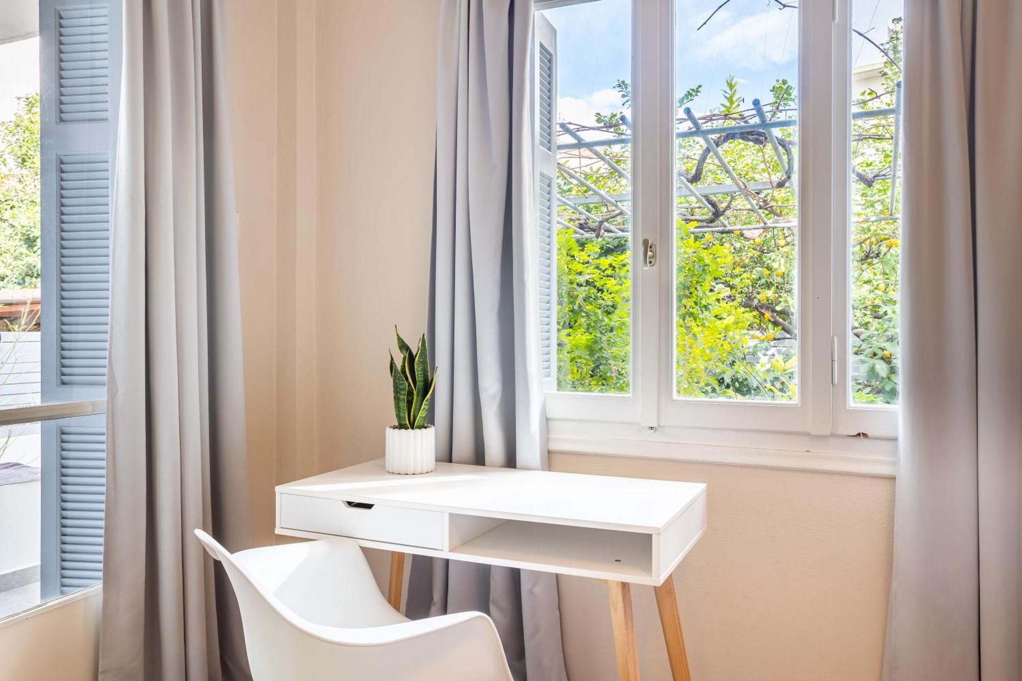 A Homes Greece - Urban Garden Retreat Kalamata Ngoại thất bức ảnh